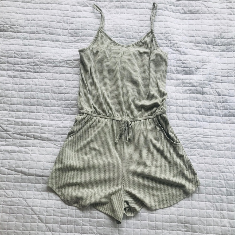 🔥 3 for $25 🔥 Mossimo Grey/White Striped Romper